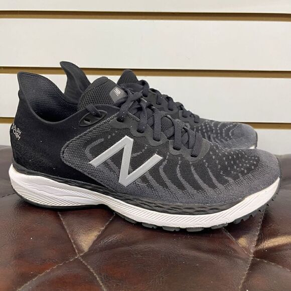 New Balance Fresh Foam 860v11 Women's Running Shoes Size 8 B Black - Picture 2 of 9